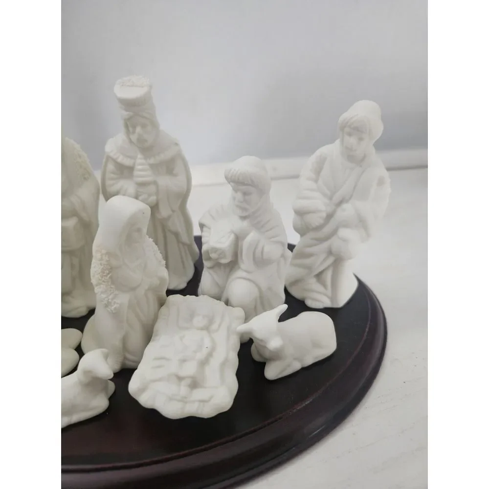 World Bazaars Nativity Set - Jade Collection 11pc Including‎ Wood Base
